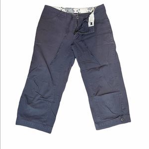 Patagonia Women’s gray denim crop Capri pants